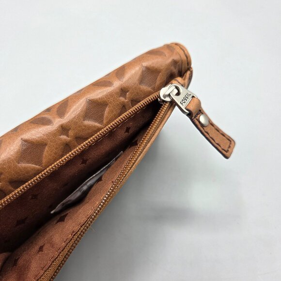 Fossil Brown Leather Embossed Trifold Wallet - Picture 5 of 10